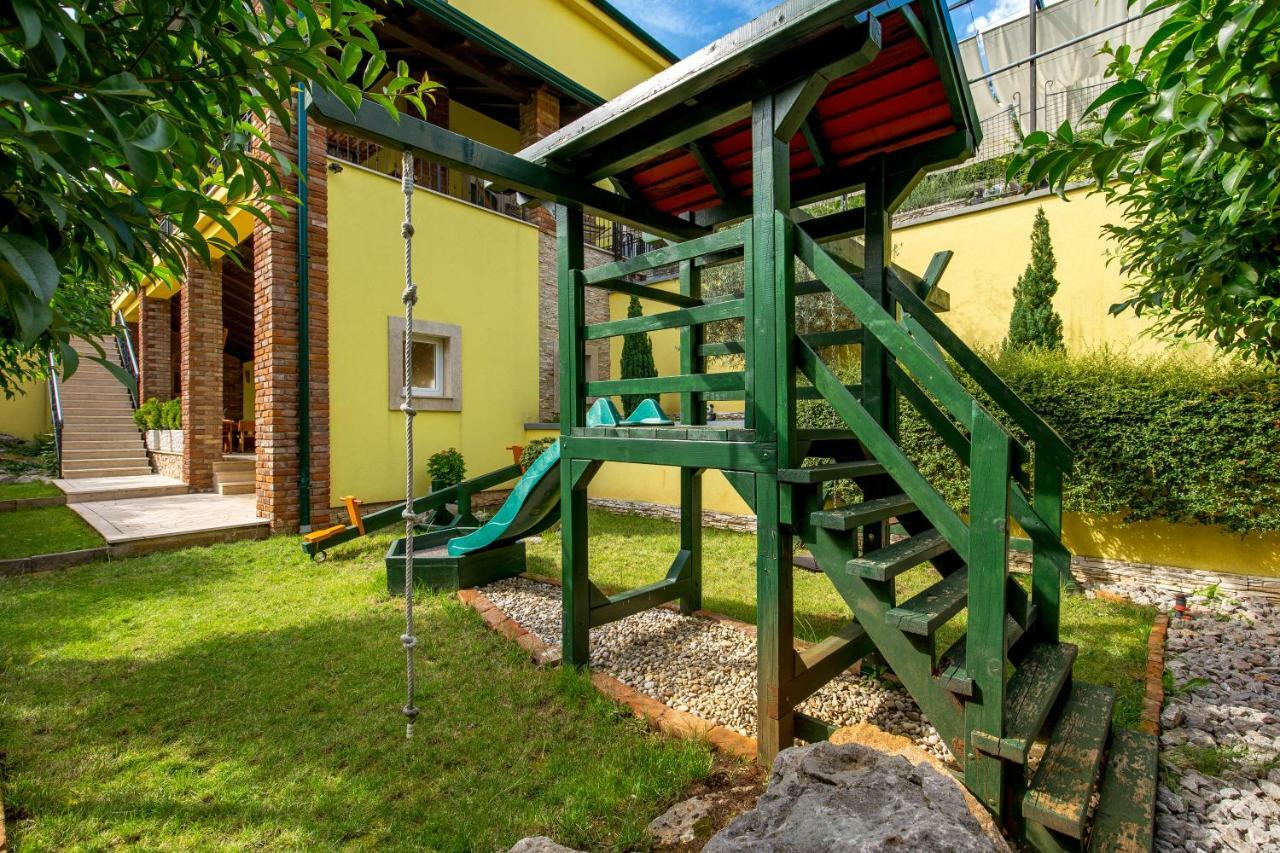 Villa Angeli Opatija Buitenkant foto