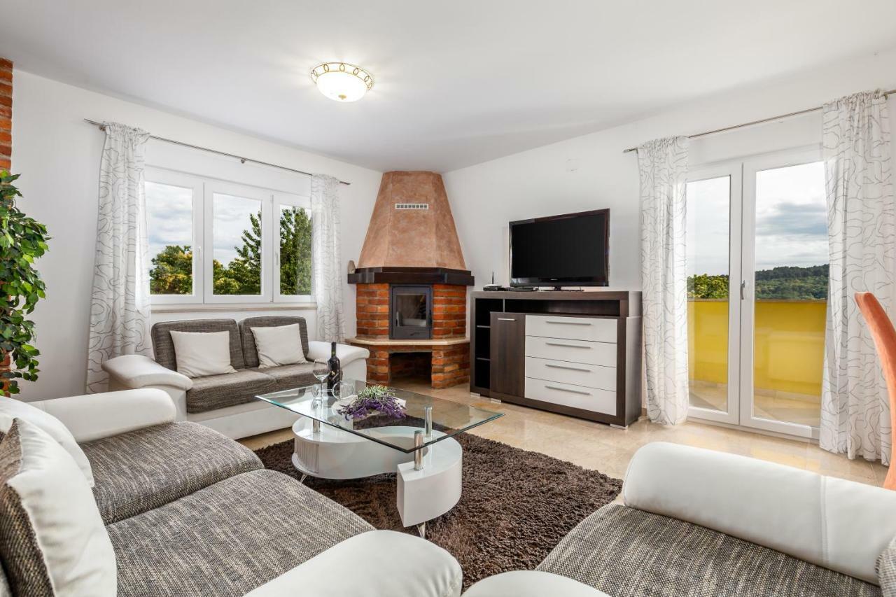 Villa Angeli Opatija Buitenkant foto
